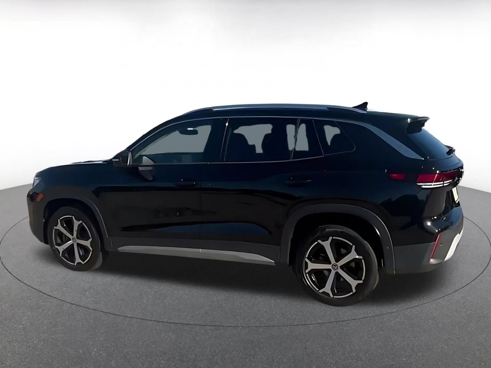 Thumbnail: 2026 Volkswagen Tiguan - 9