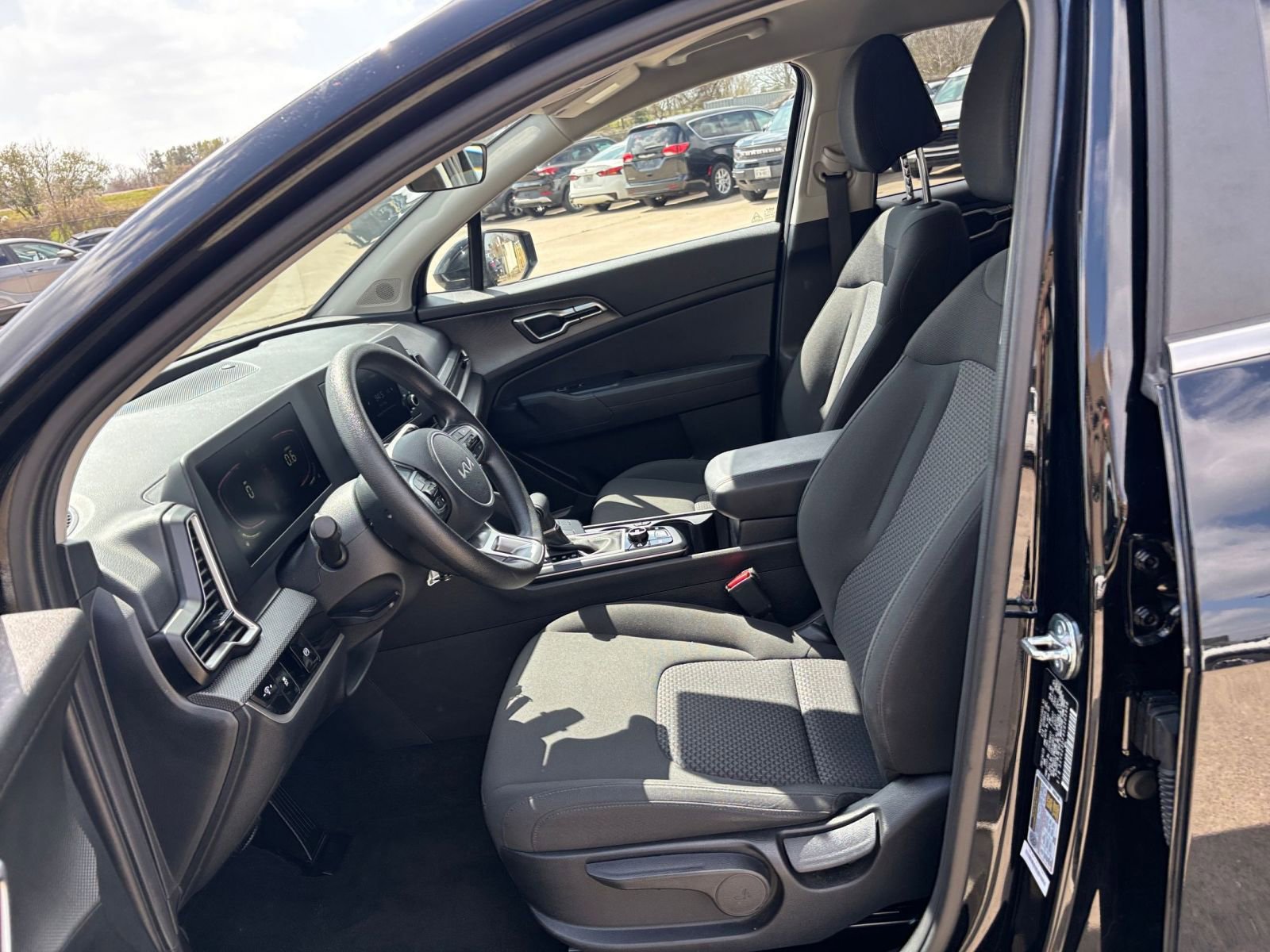 Thumbnail: 2025 Kia Sportage - 25