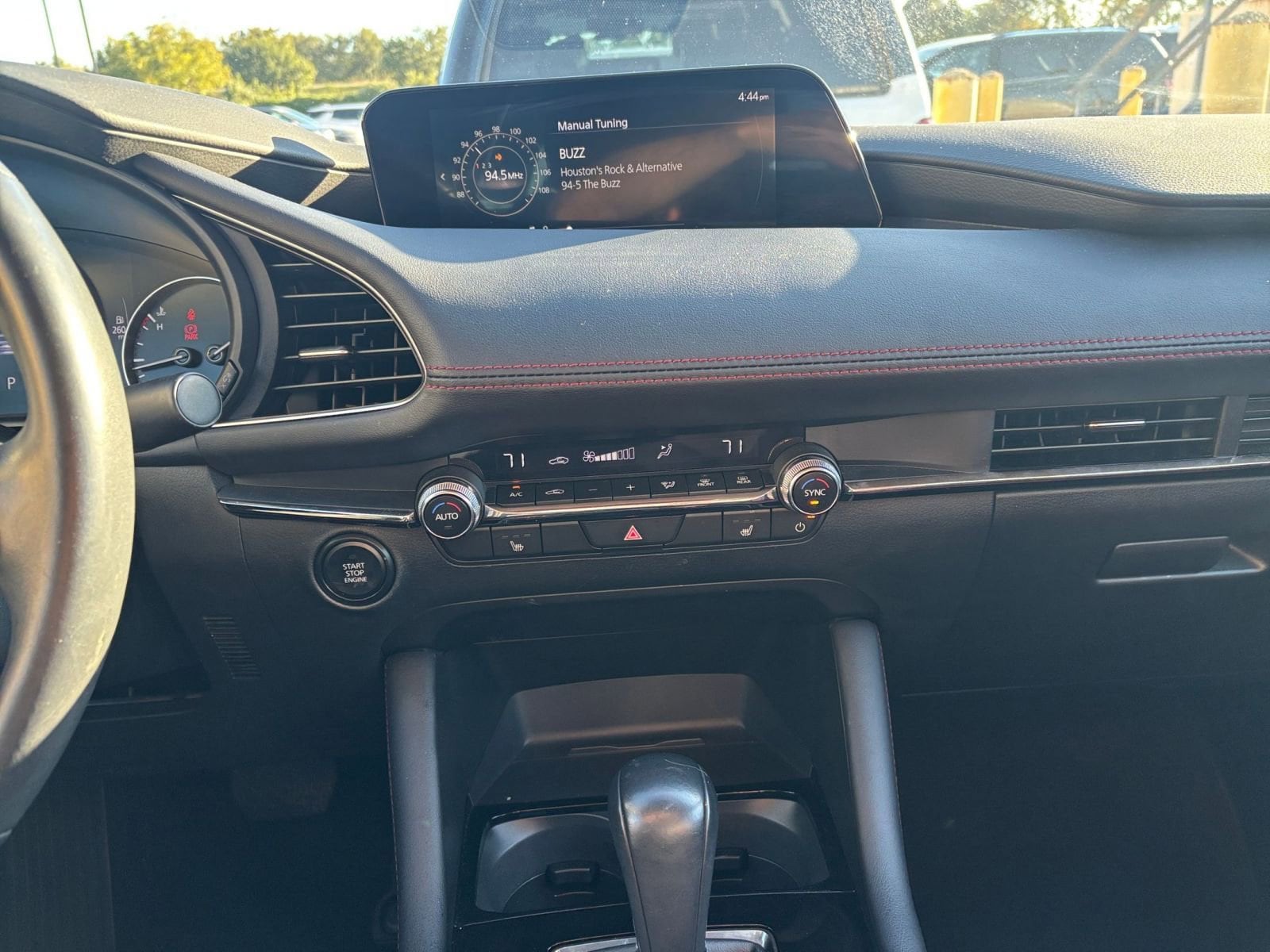 Thumbnail: 2025 Mazda Mazda3 - 18