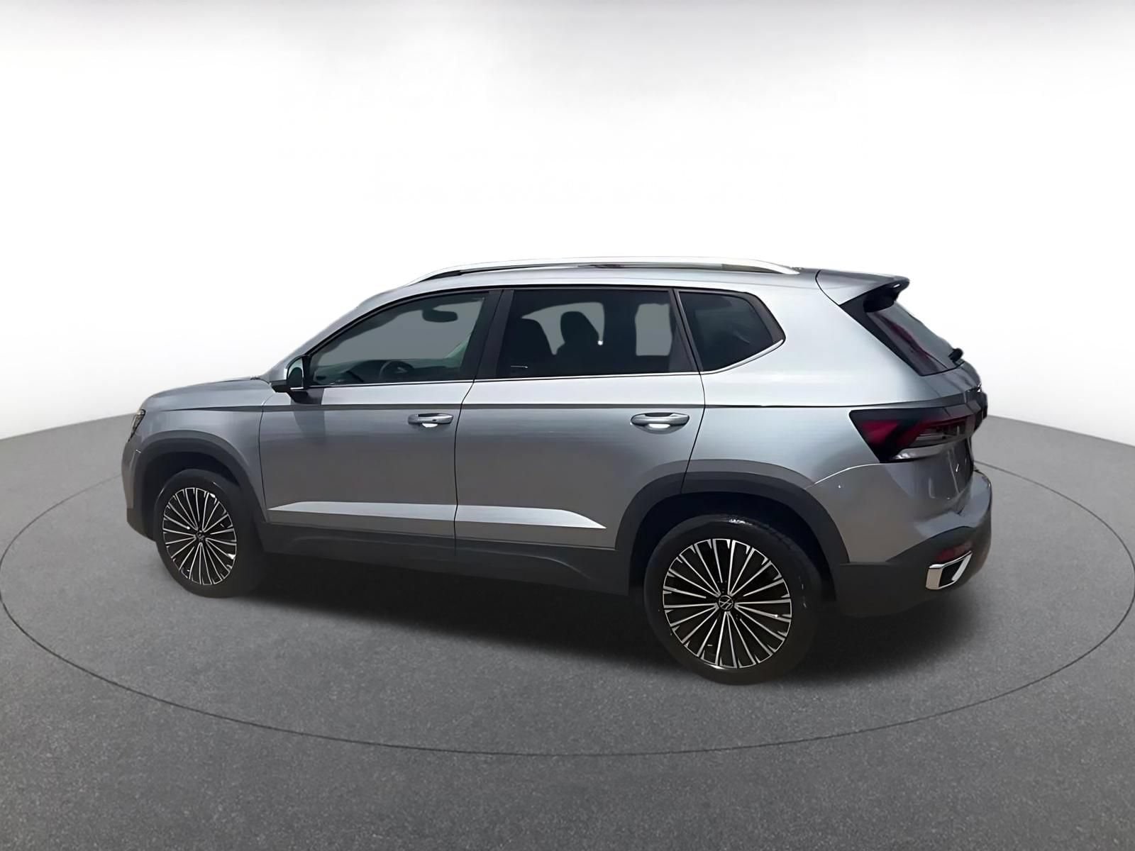 Thumbnail: 2025 Volkswagen Taos - 10