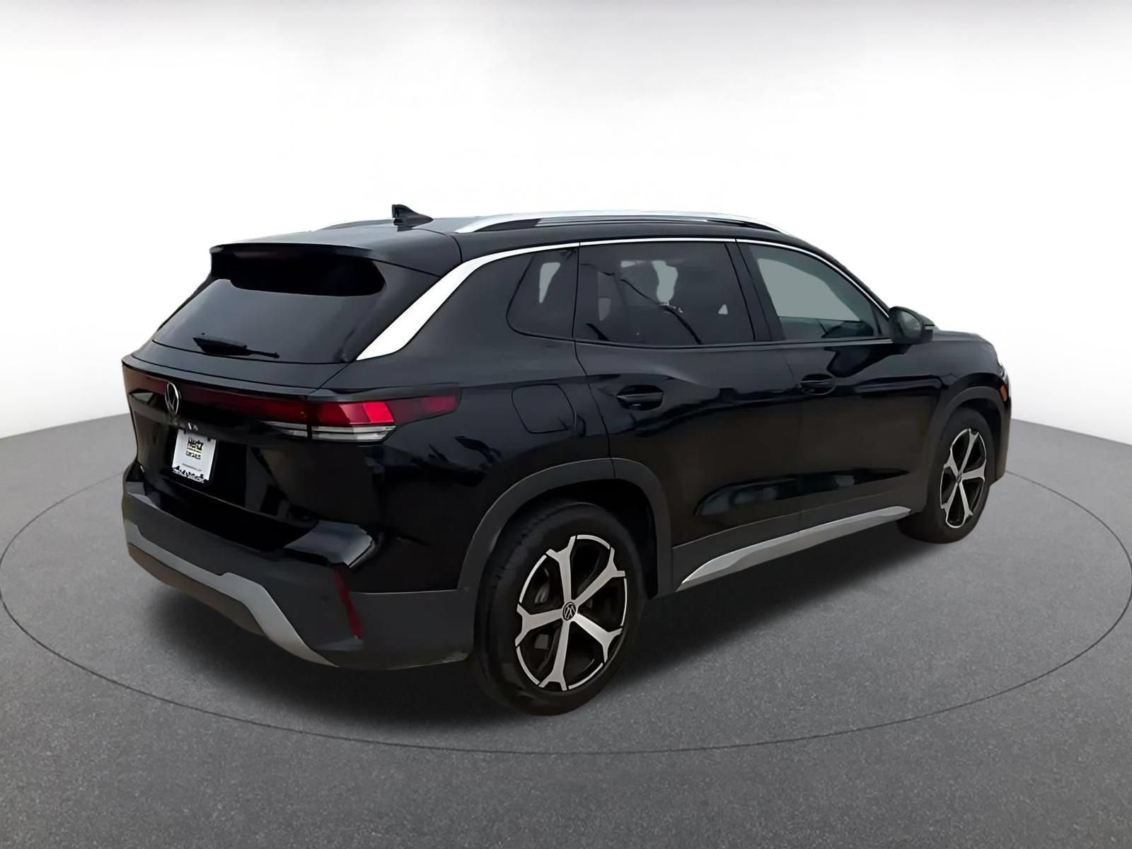 Thumbnail: 2026 Volkswagen Tiguan - 12