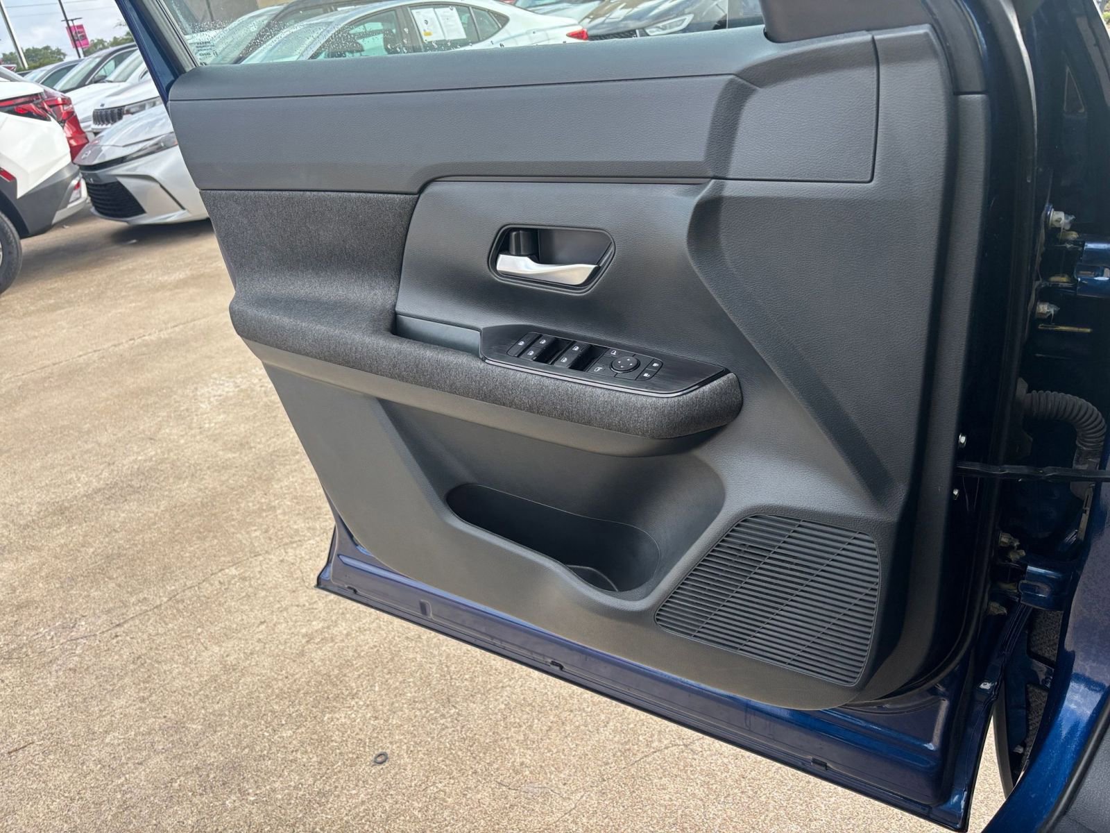 Thumbnail: 2025 Nissan Kicks - 18