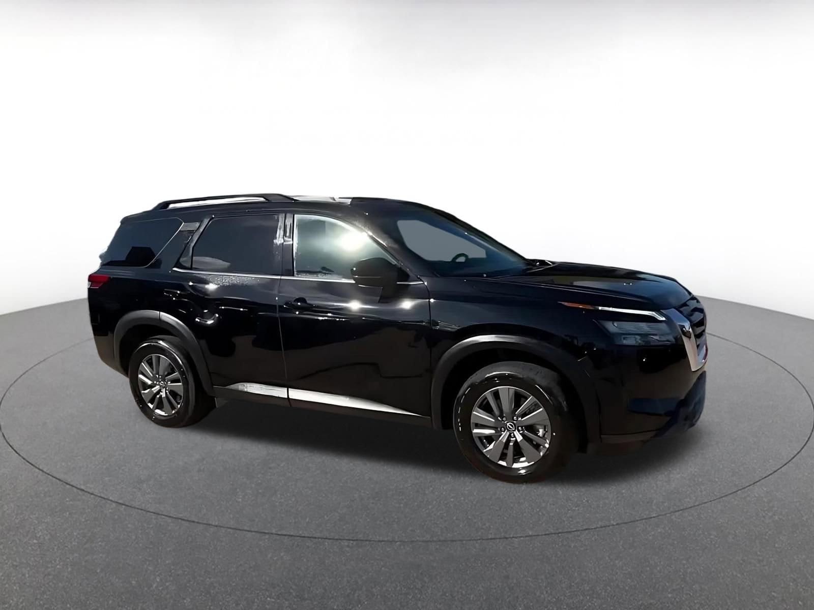 Thumbnail: 2025 Nissan Pathfinder - 2