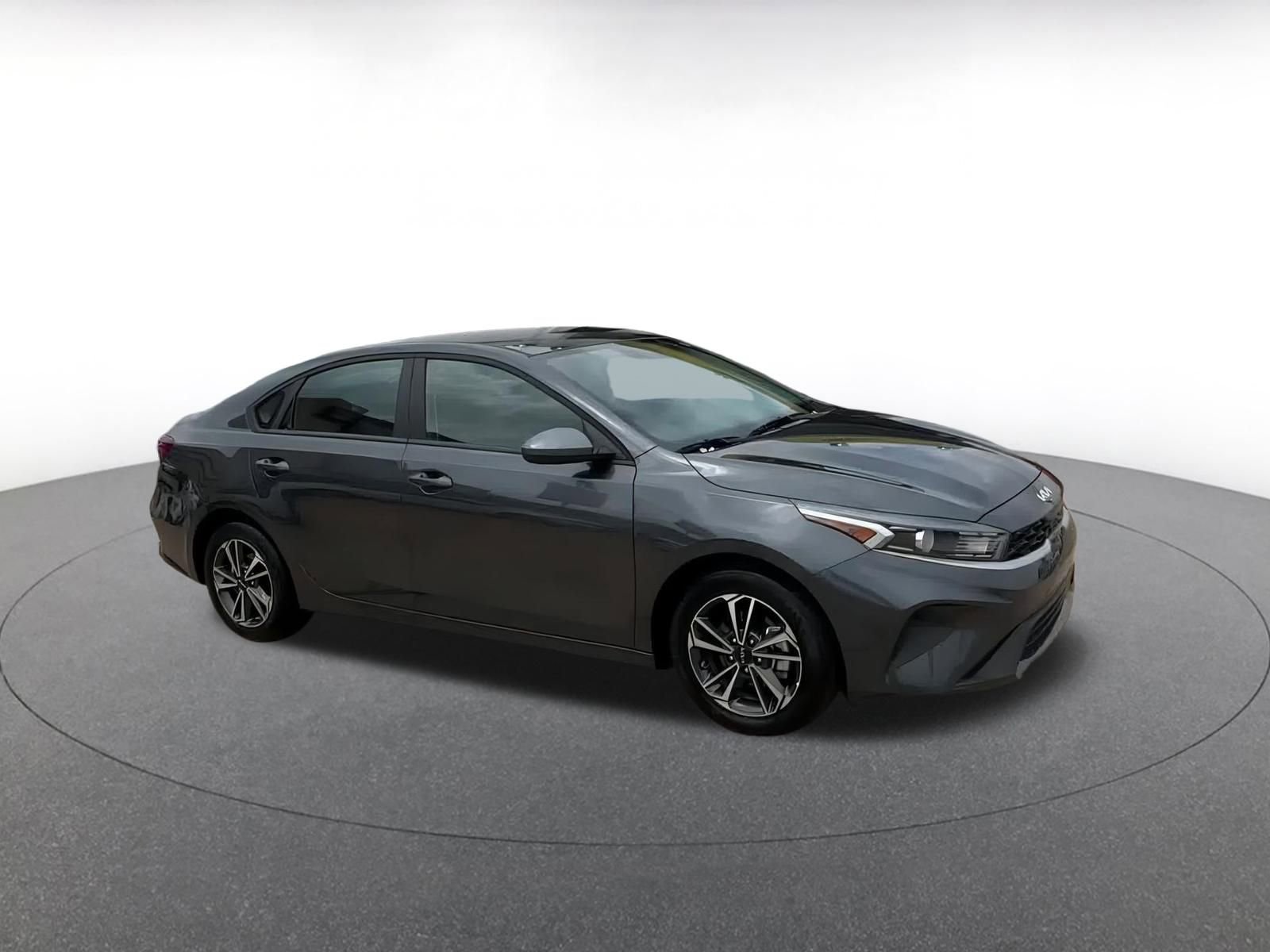 2024 Kia Forte LXS 2