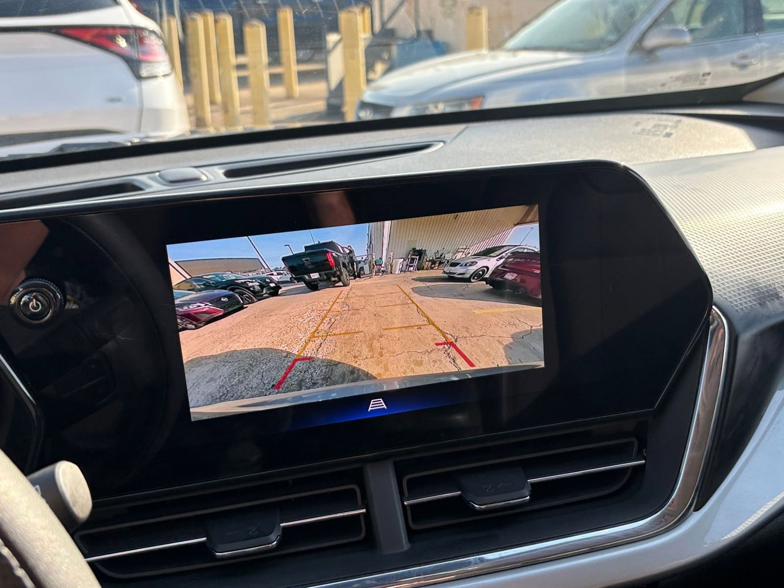 Thumbnail: 2025 Chevrolet Trax - 22