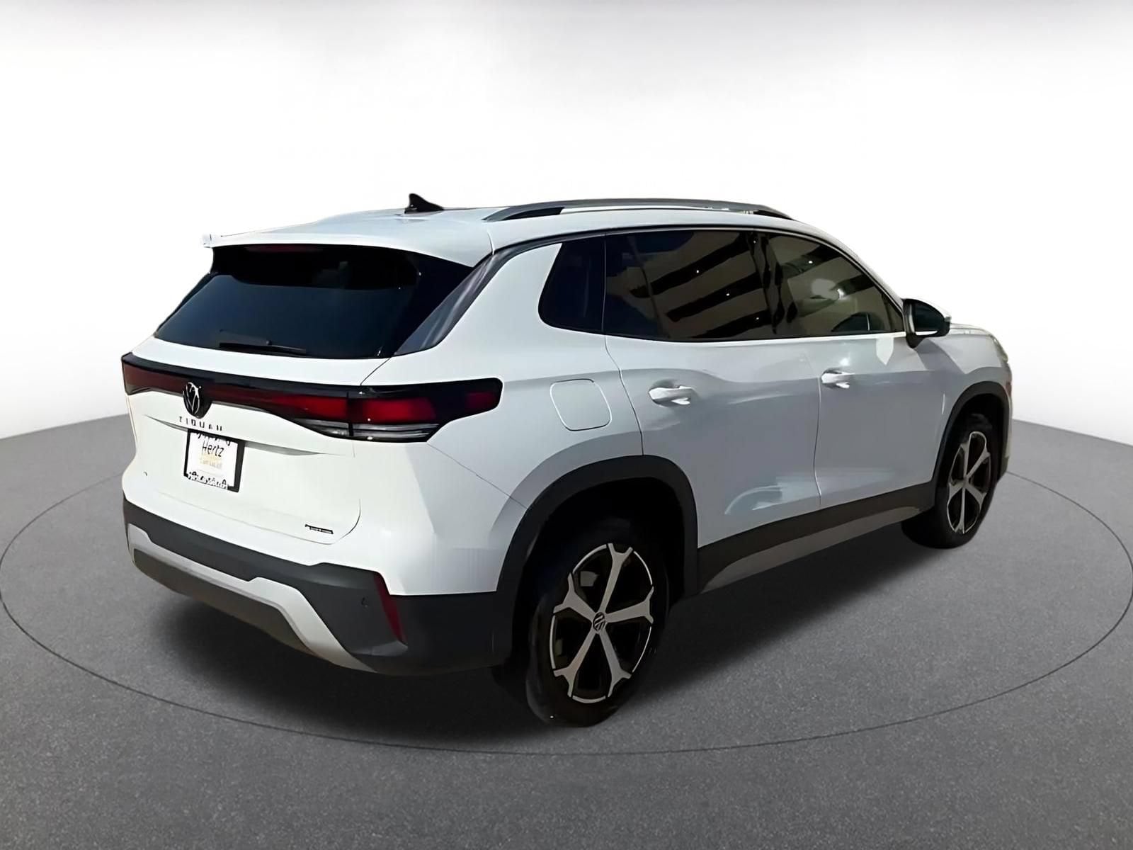 Thumbnail: 2026 Volkswagen Tiguan - 14