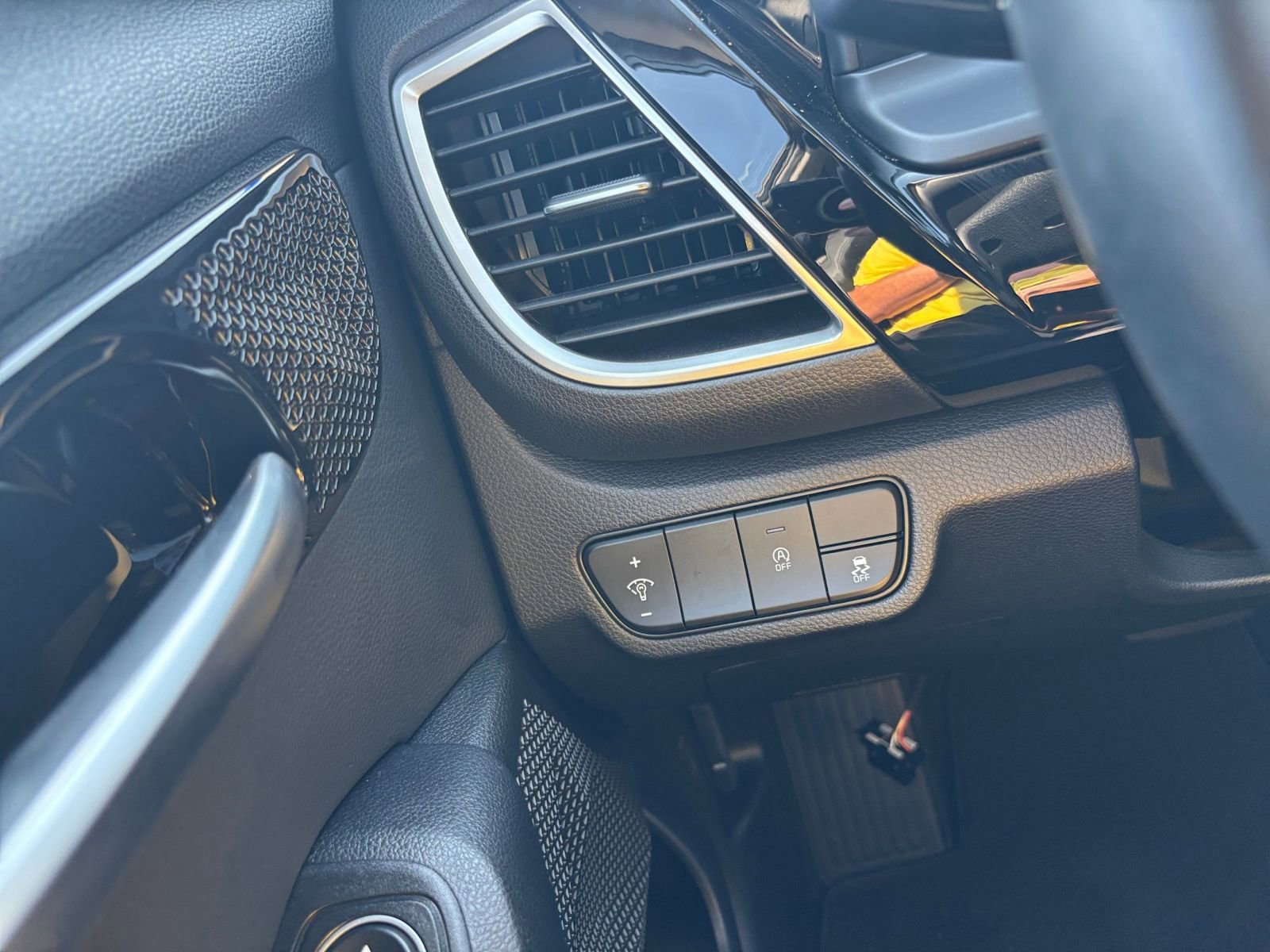 Thumbnail: 2025 Kia Seltos - 33