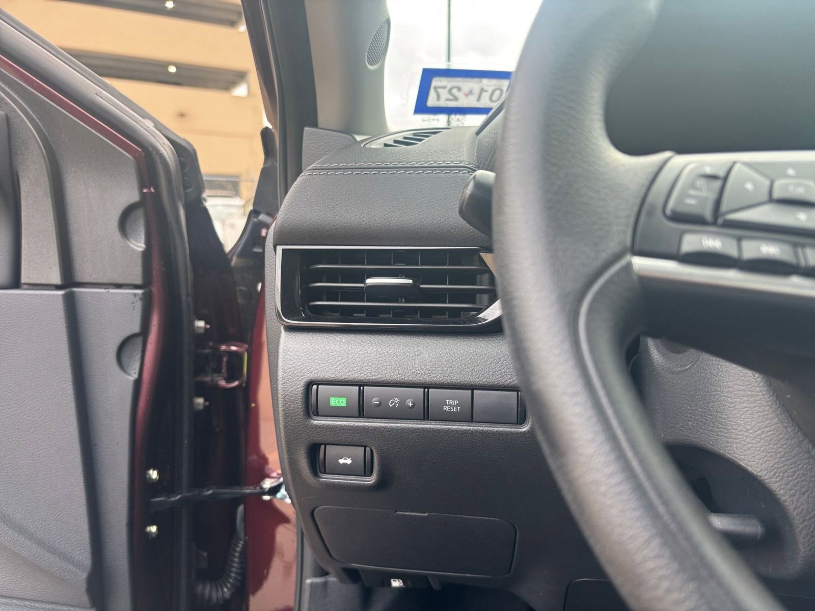 Thumbnail: 2025 Nissan Sentra - 32