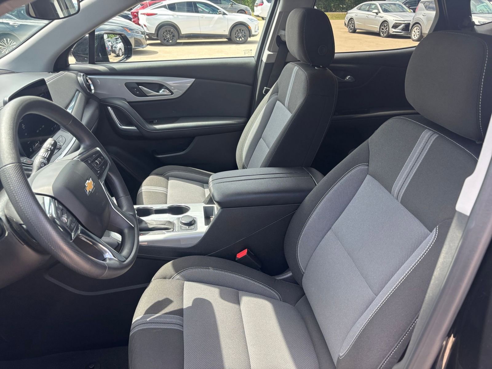 Thumbnail: 2025 Chevrolet Blazer - 25