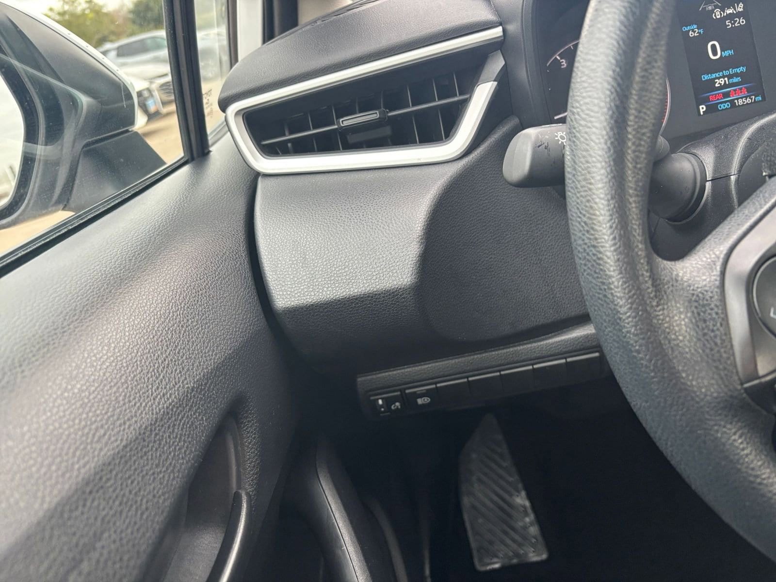 Thumbnail: 2025 Toyota Corolla - 32