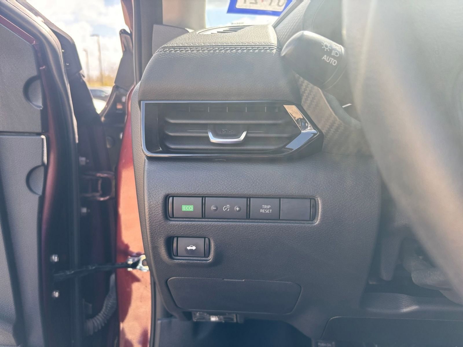 Thumbnail: 2025 Nissan Sentra - 32