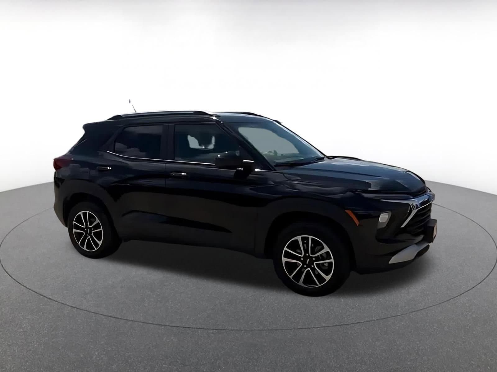 Thumbnail: 2025 Chevrolet TrailBlazer - 2