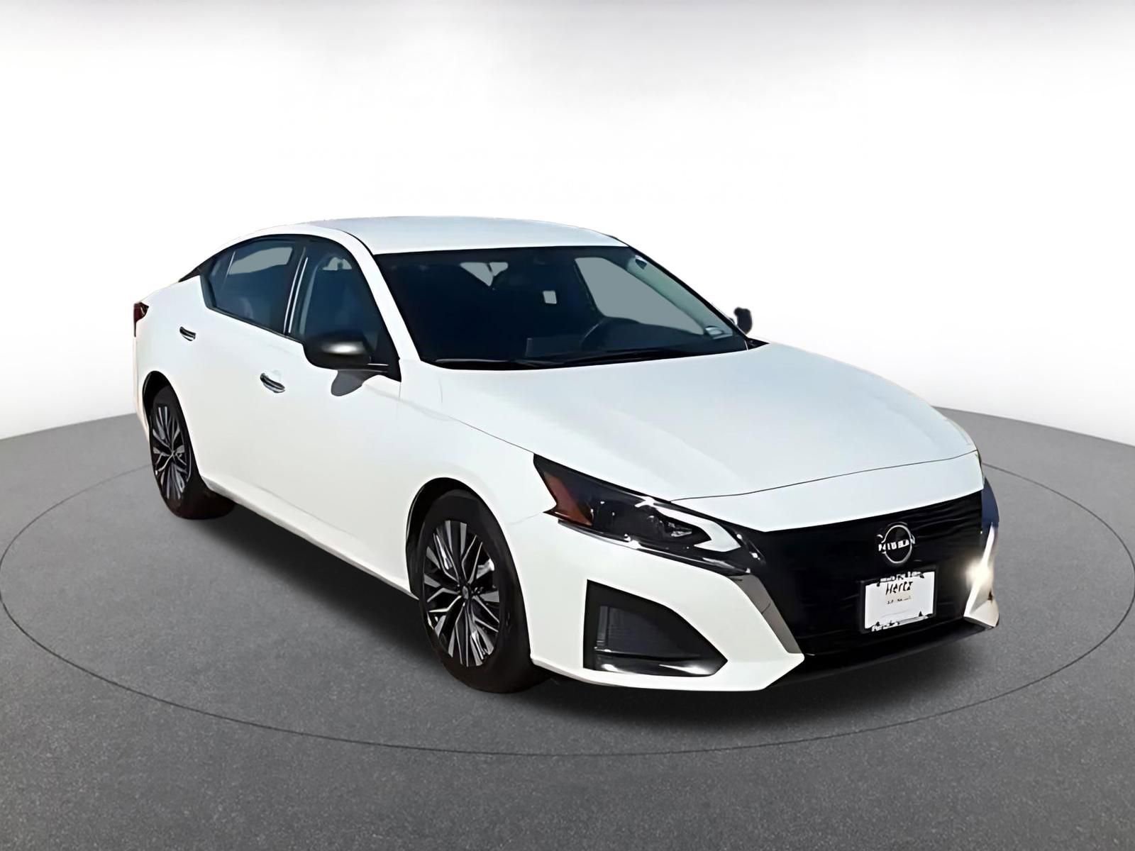 Thumbnail: 2025 Nissan Altima - 2