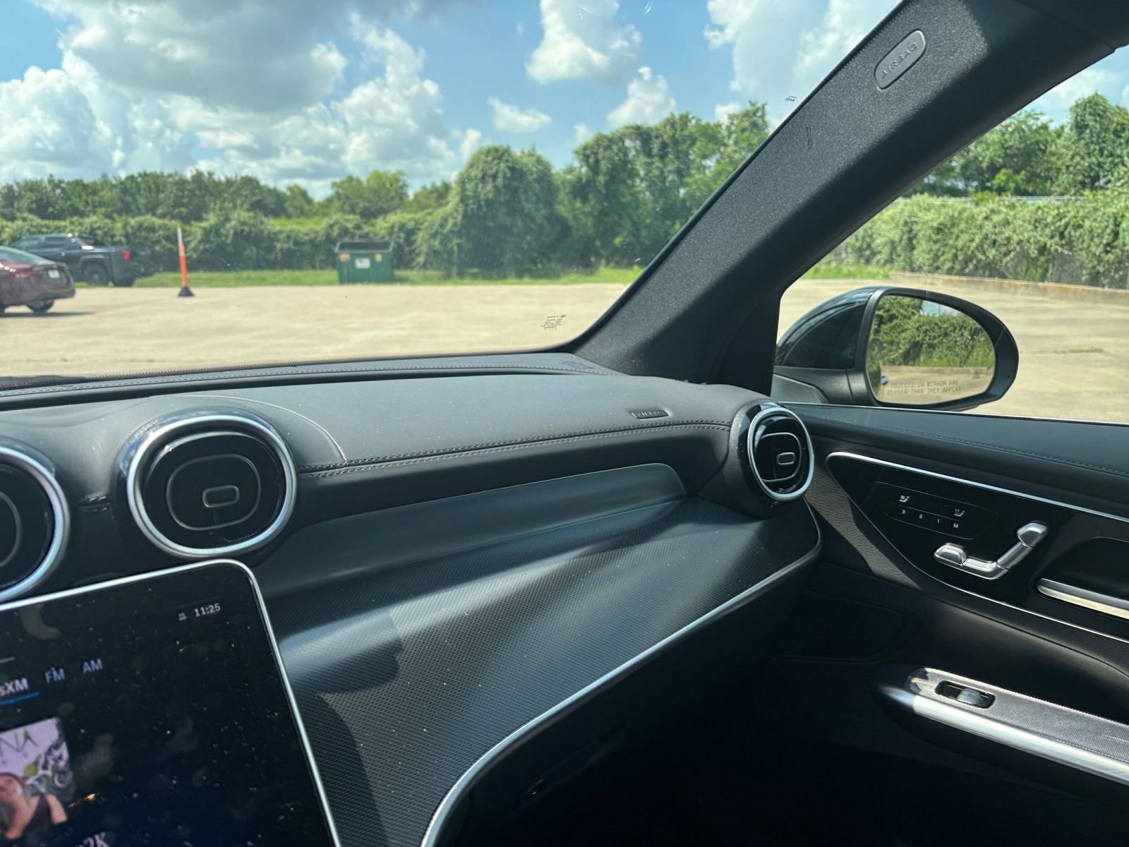 Thumbnail: 2024 Mercedes-Benz GLC - 34