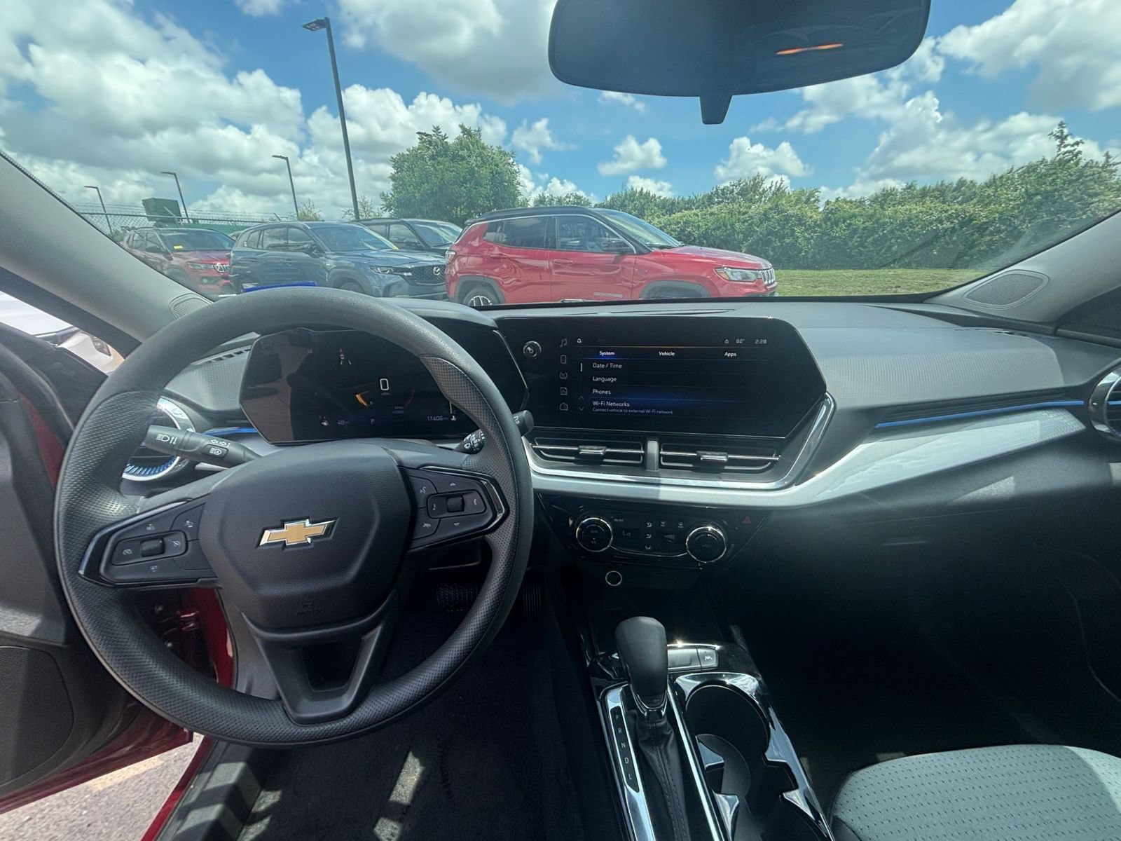 Thumbnail: 2025 Chevrolet Trax - 27