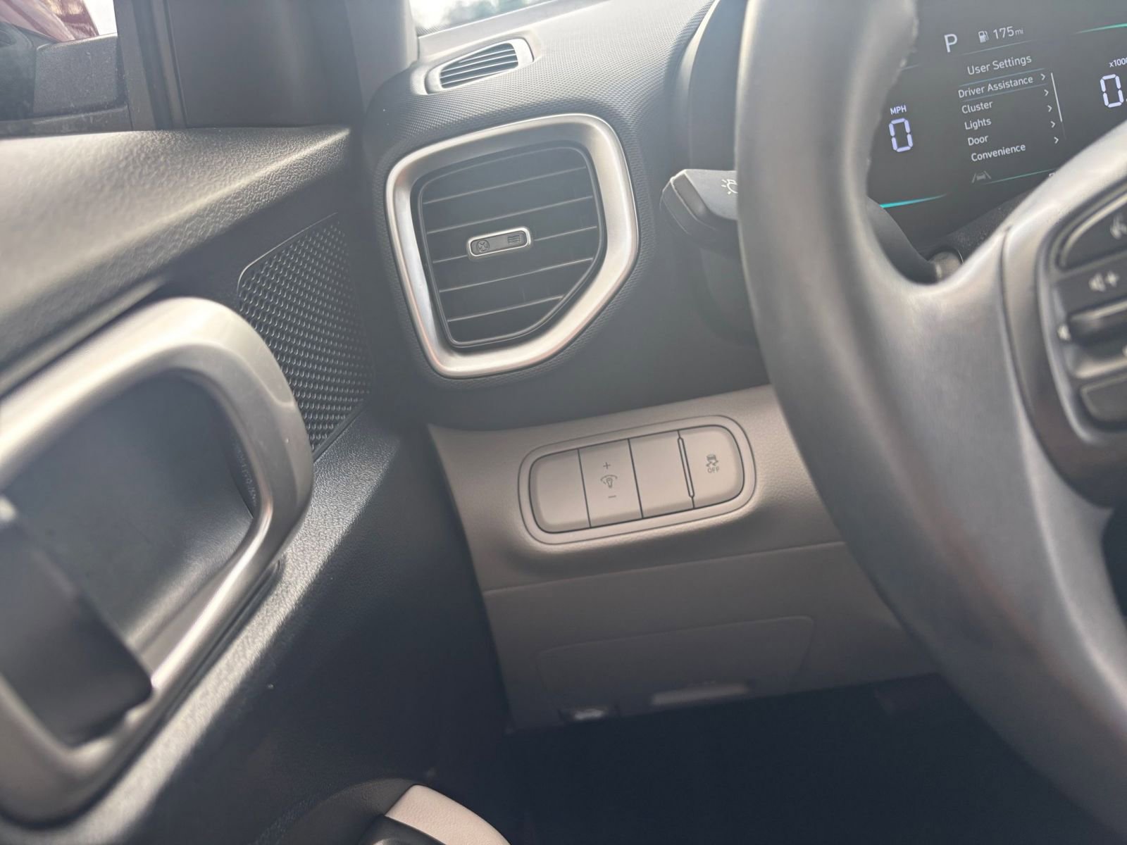 Thumbnail: 2025 Hyundai Venue - 32