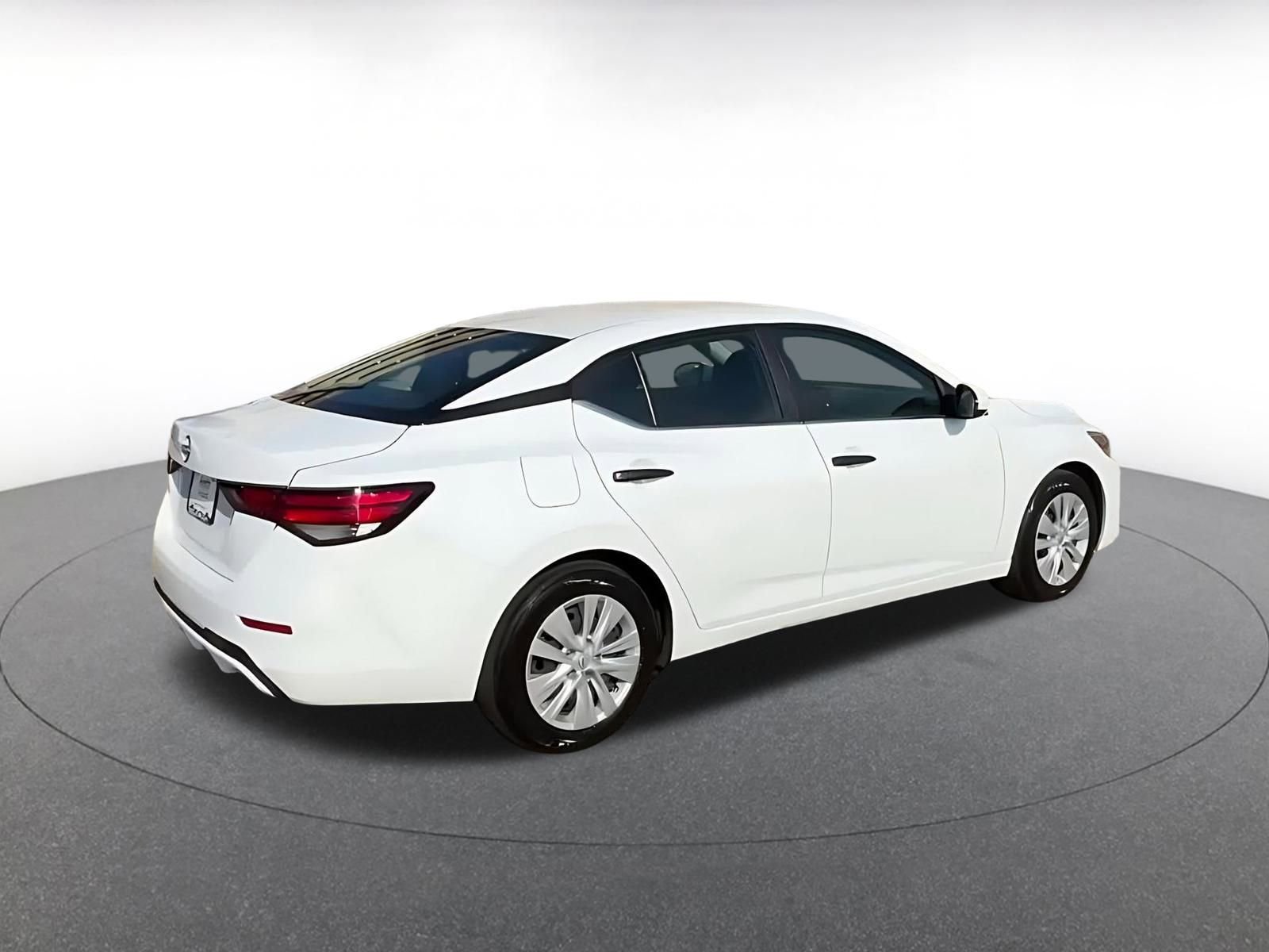 Thumbnail: 2025 Nissan Sentra - 12