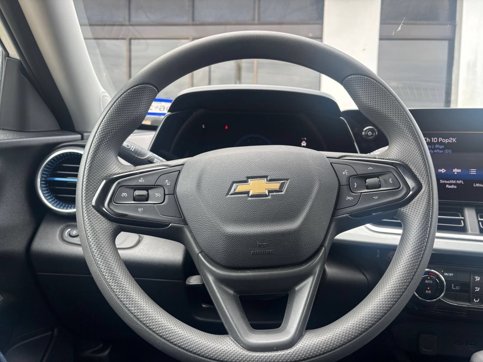Thumbnail: 2025 Chevrolet Trax - 26