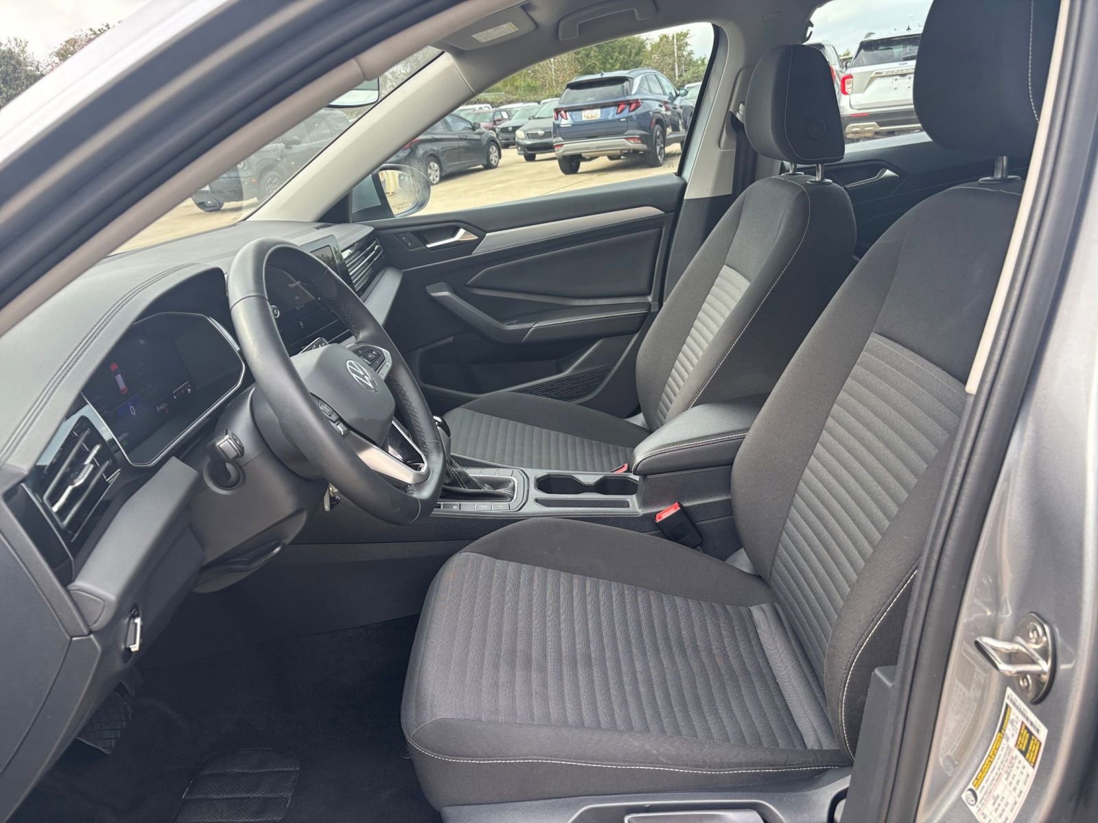 Thumbnail: 2025 Volkswagen Jetta - 24