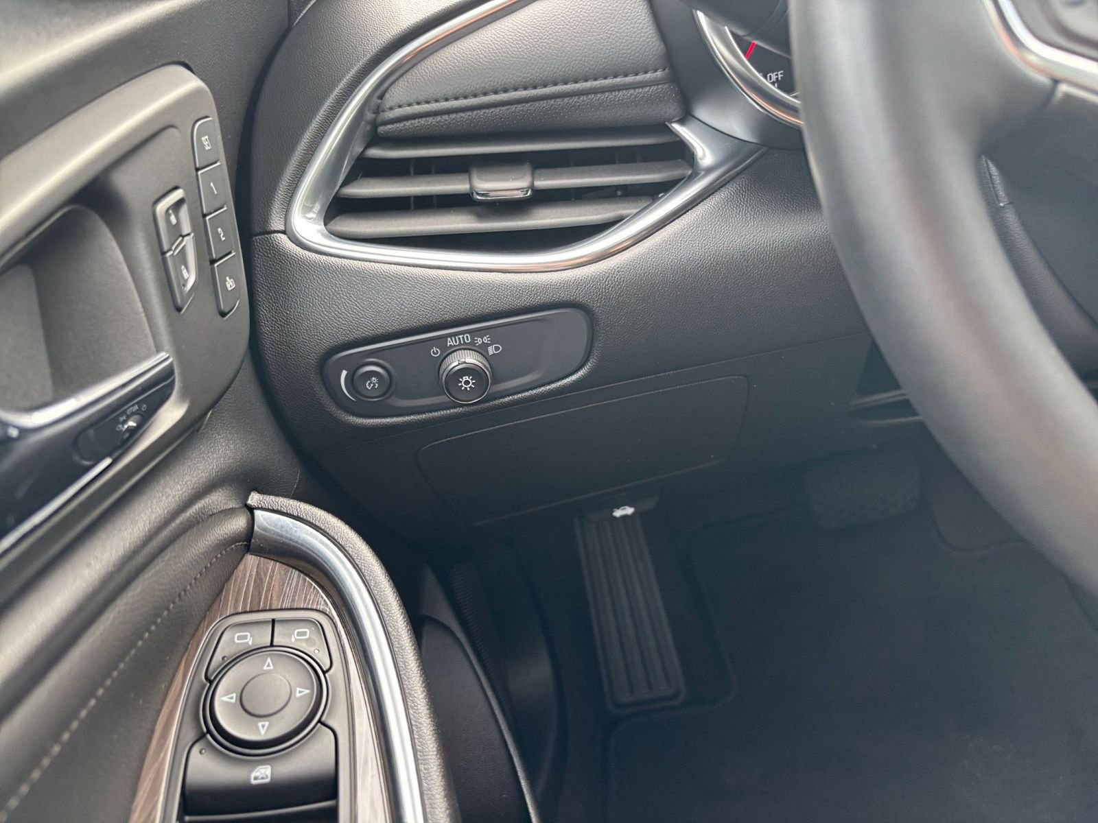 Thumbnail: 2024 Chevrolet Malibu - 34