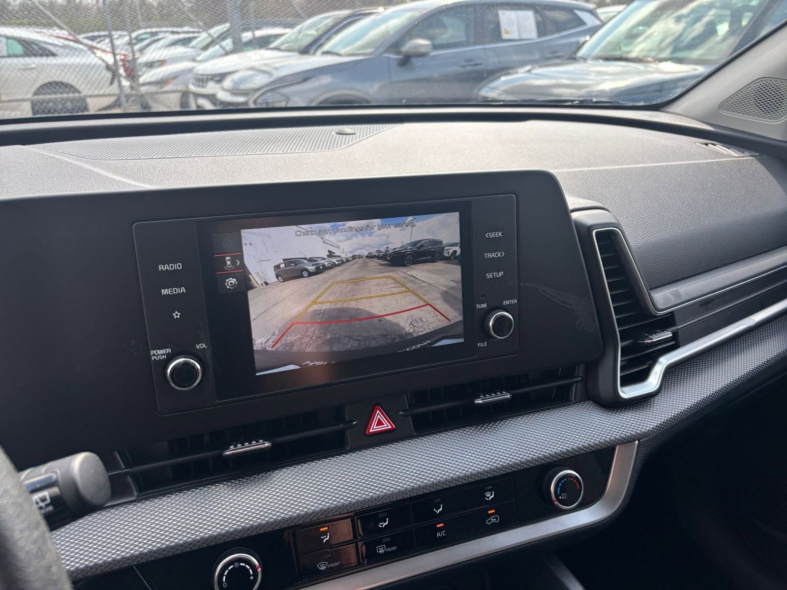 Thumbnail: 2025 Kia Sportage - 23