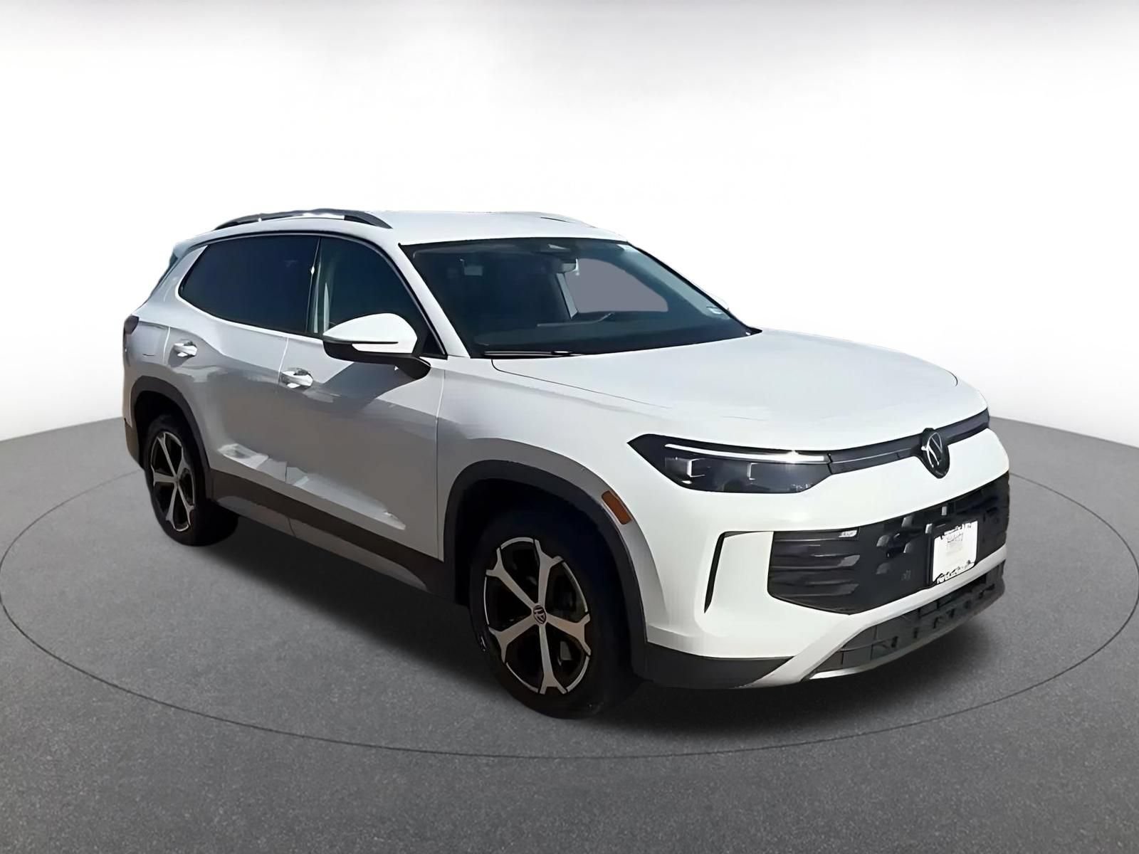 Thumbnail: 2026 Volkswagen Tiguan - 3