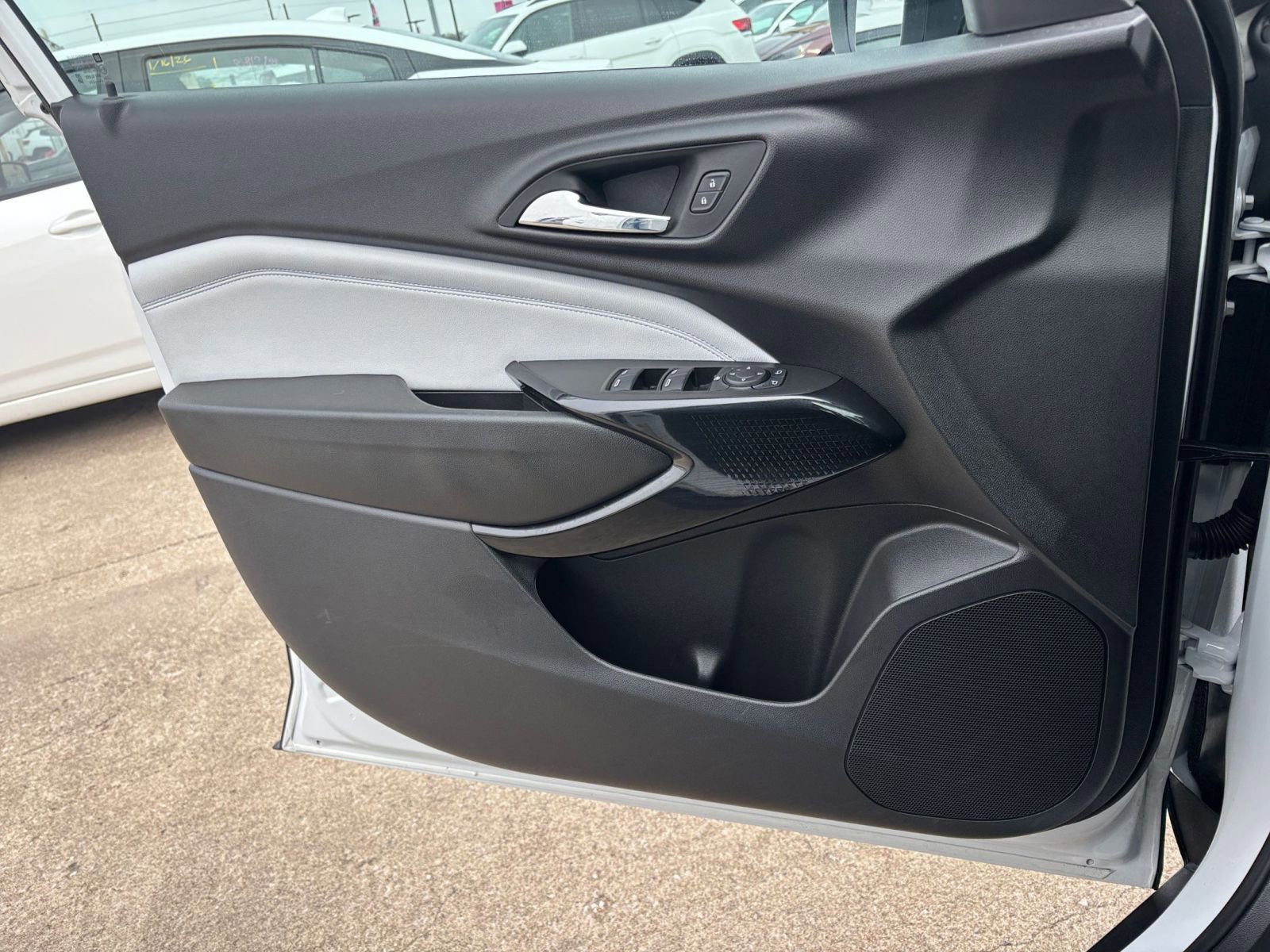 Thumbnail: 2025 Chevrolet Trax - 18