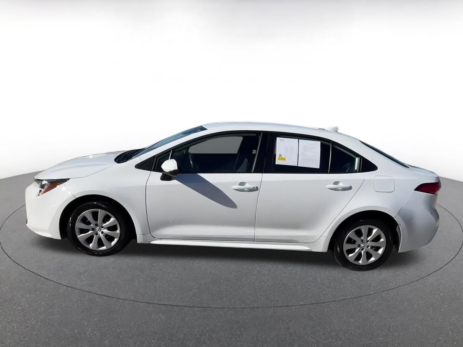 Thumbnail: 2024 Toyota Corolla - 10