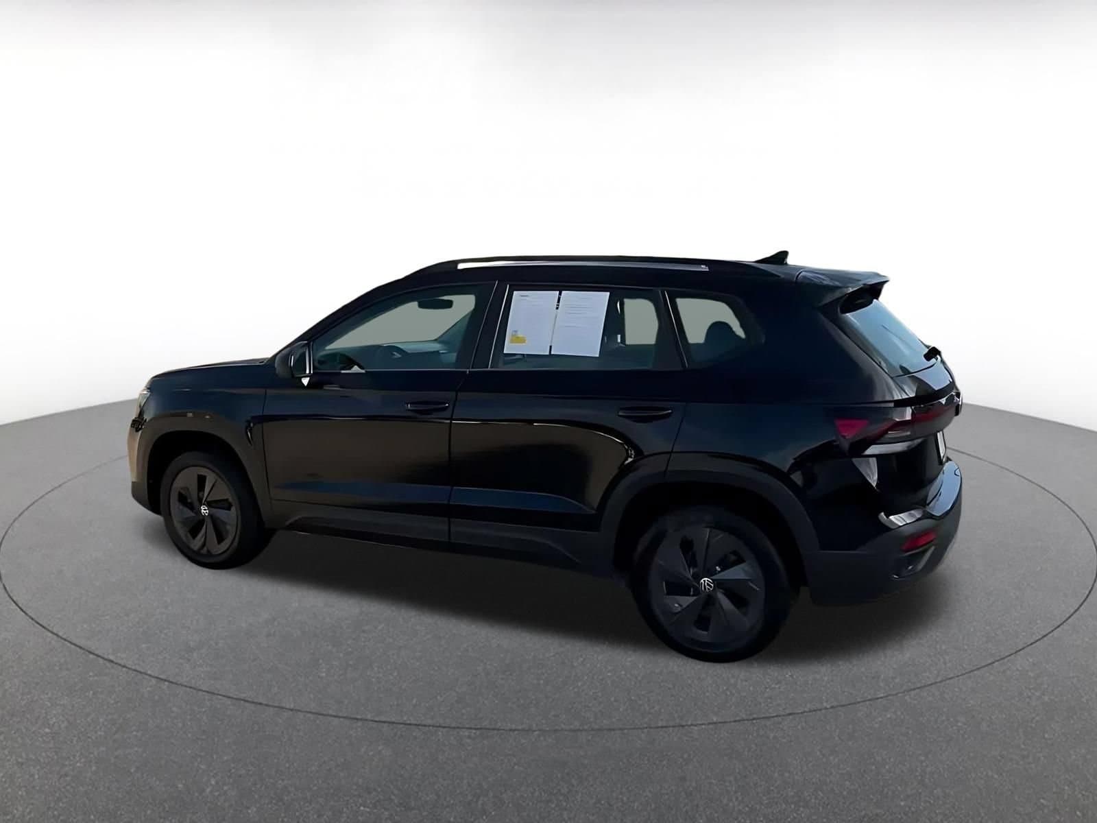 Thumbnail: 2026 Volkswagen Taos - 8