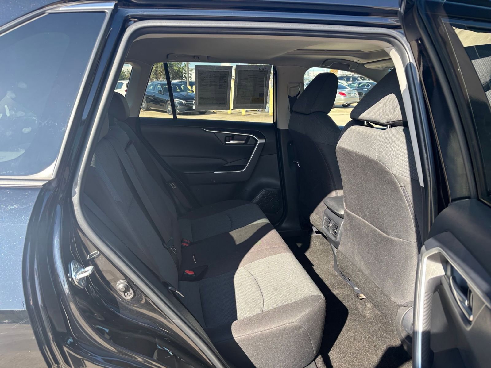 Thumbnail: 2025 Toyota RAV4 - 27