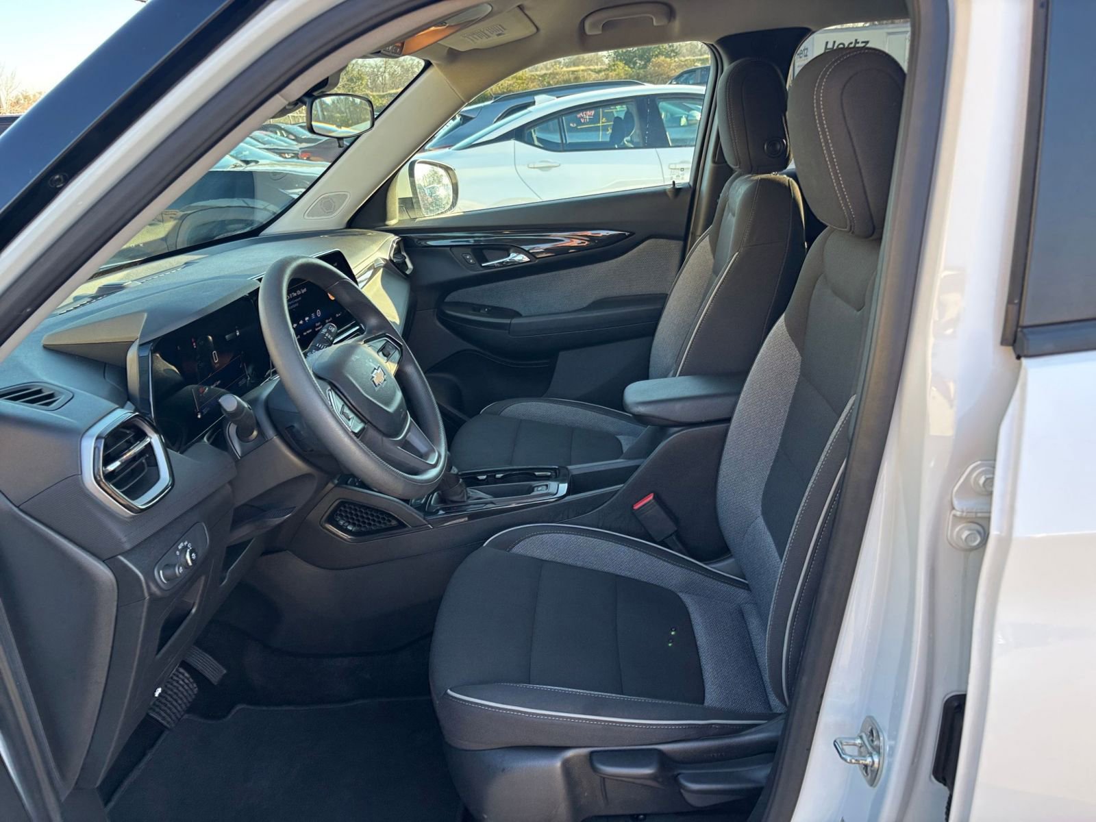 Thumbnail: 2025 Chevrolet TrailBlazer - 25