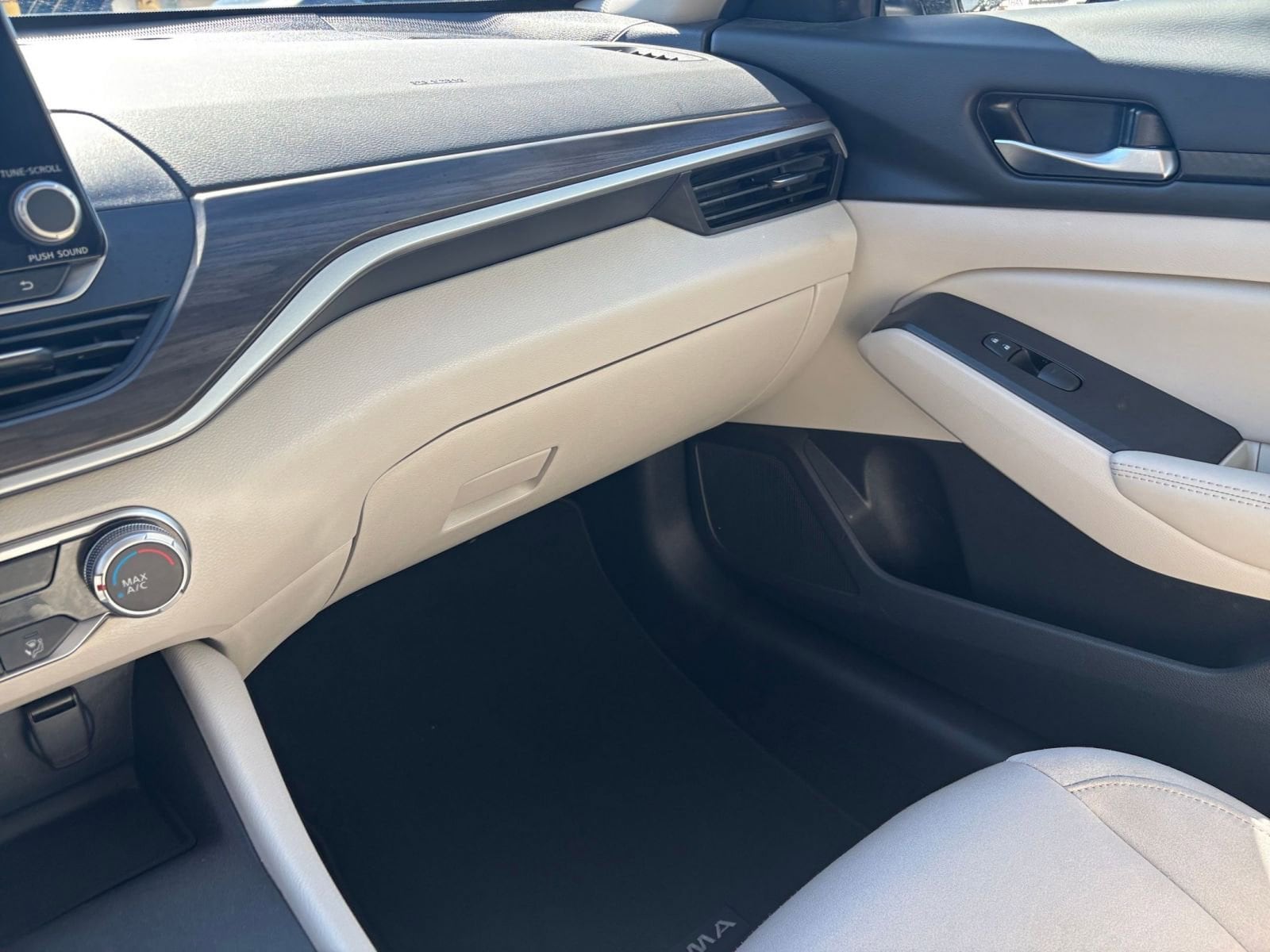 Thumbnail: 2025 Nissan Altima - 34