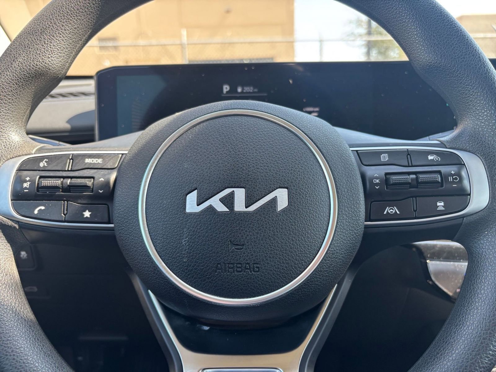 Thumbnail: 2025 Kia K5 - 27