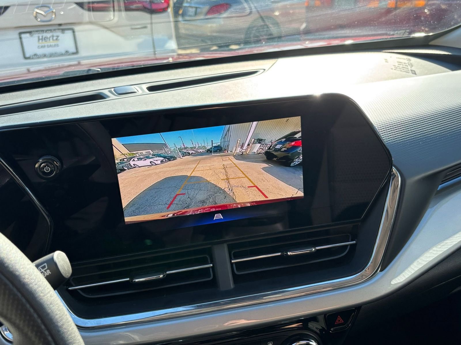 Thumbnail: 2025 Chevrolet Trax - 17