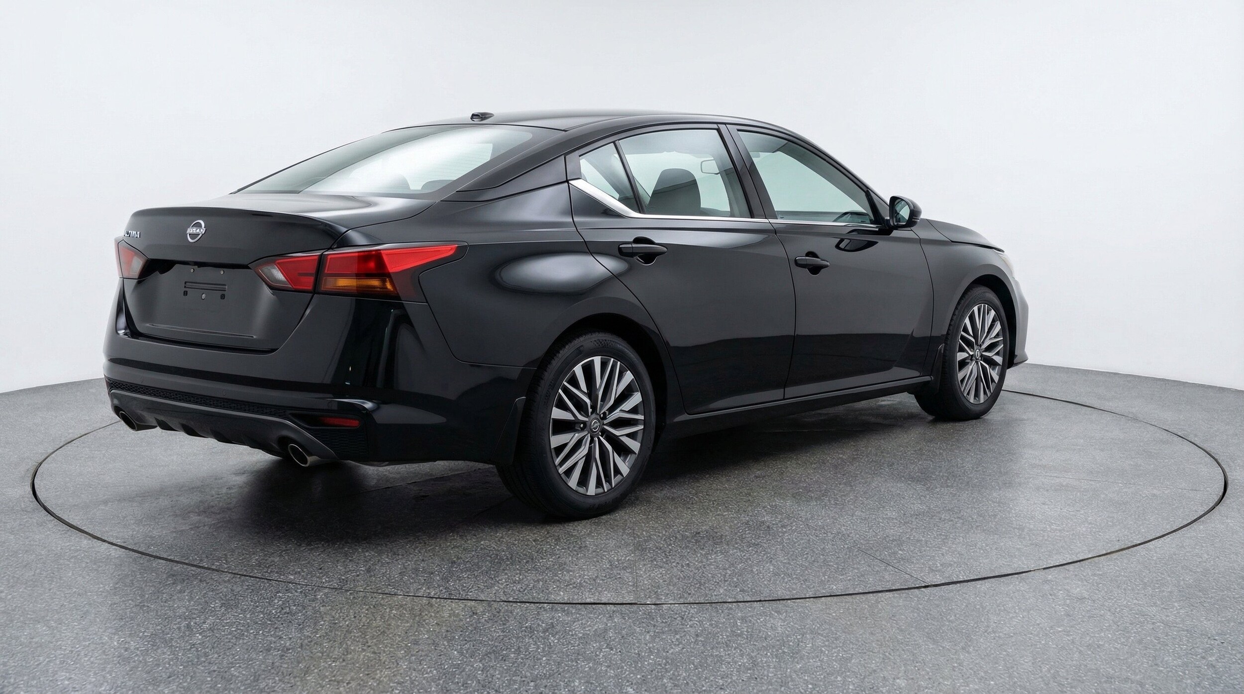Thumbnail: 2025 Nissan Altima - 9