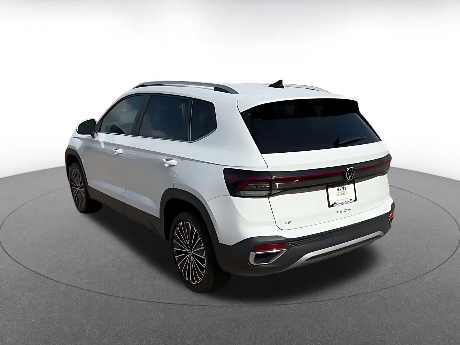 Thumbnail: 2026 Volkswagen Taos - 4