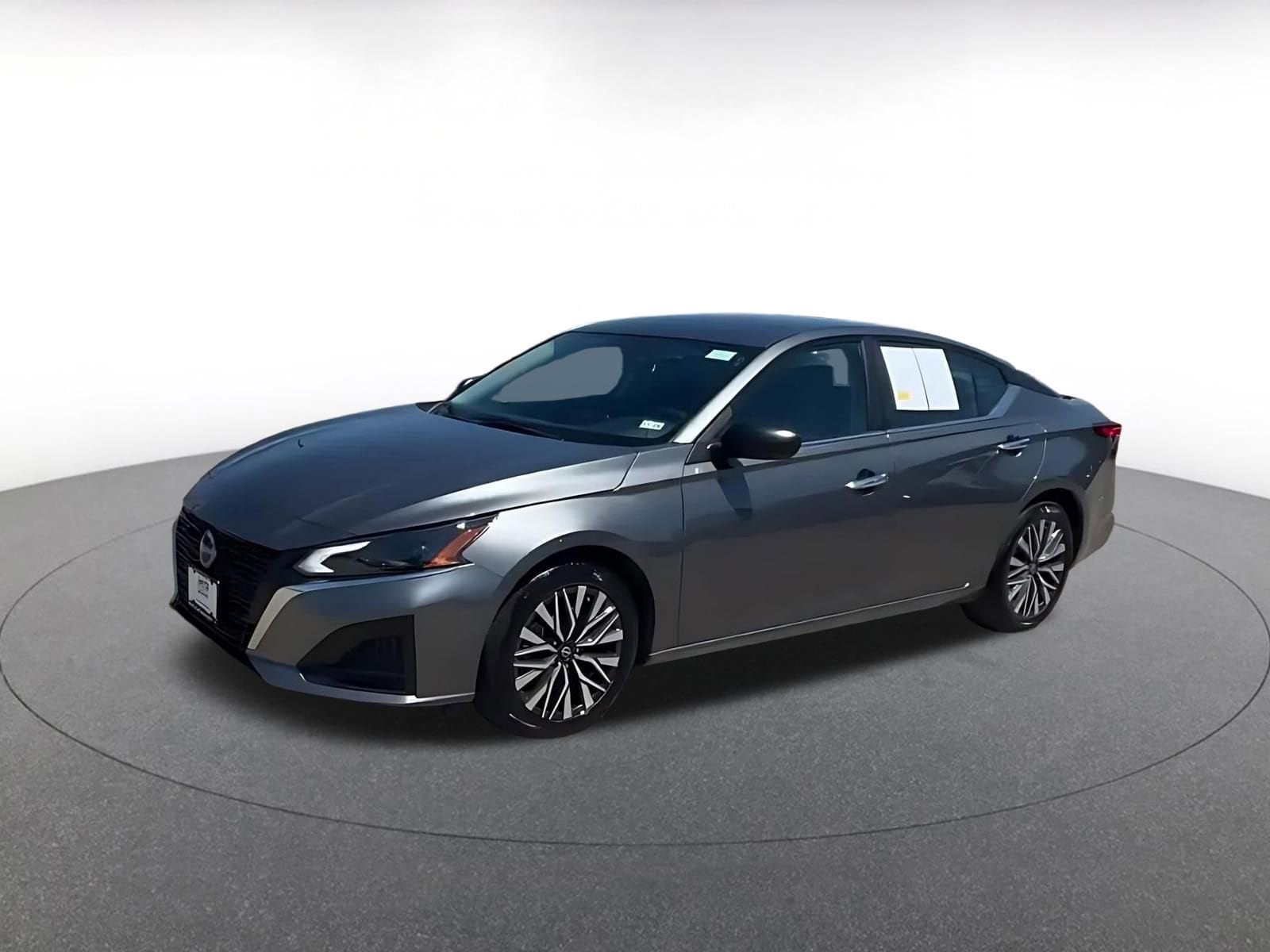 Thumbnail: 2025 Nissan Altima - 9