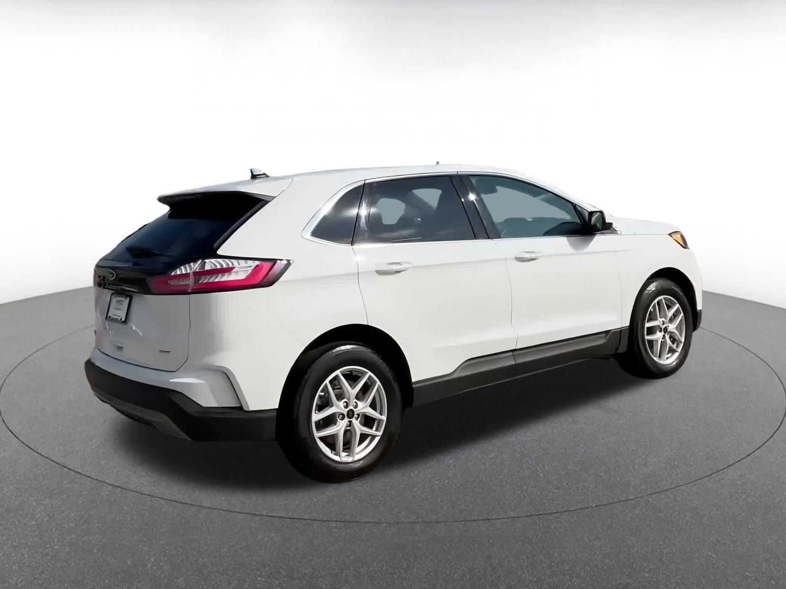 Thumbnail: 2024 Ford Edge - 12