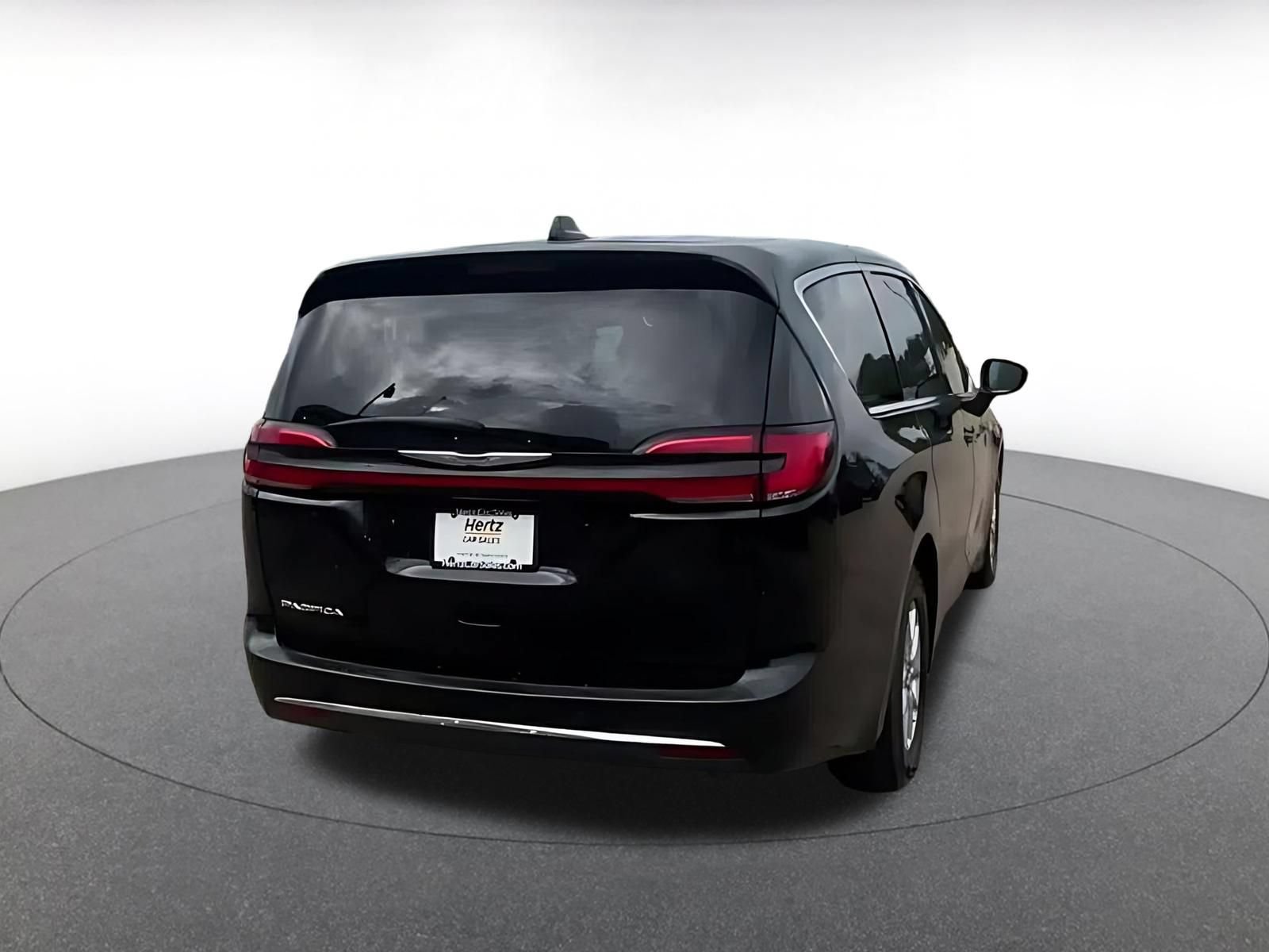 Thumbnail: 2024 Chrysler Pacifica - 14