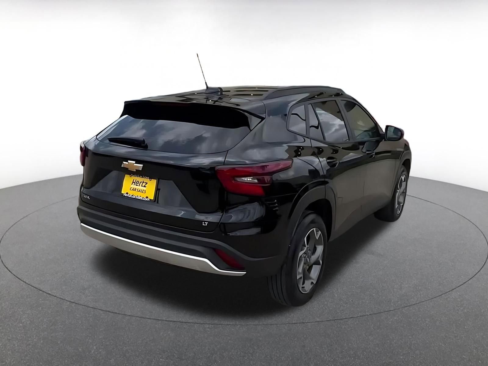 Thumbnail: 2025 Chevrolet Trax - 14