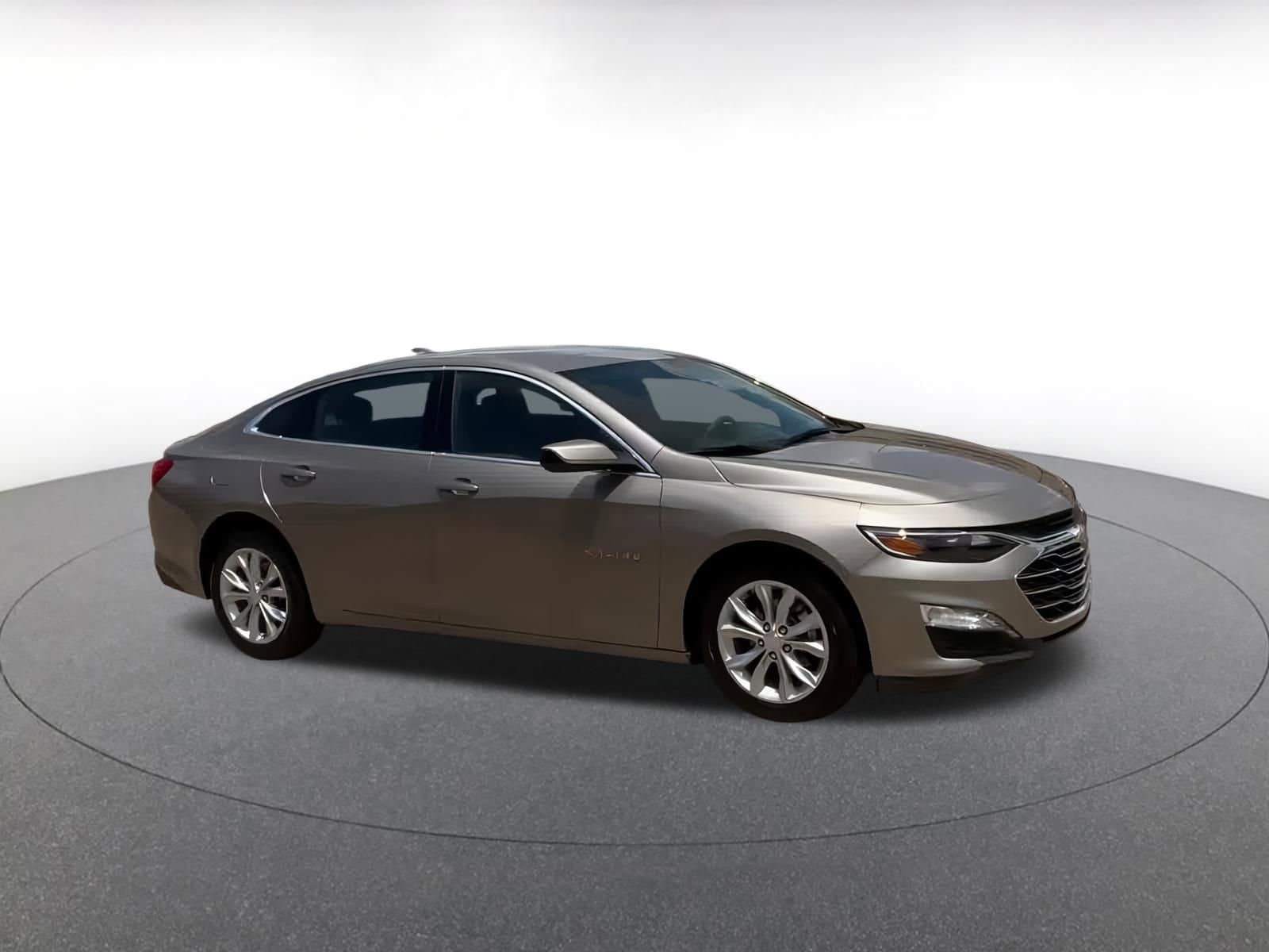 Thumbnail: 2024 Chevrolet Malibu - 2