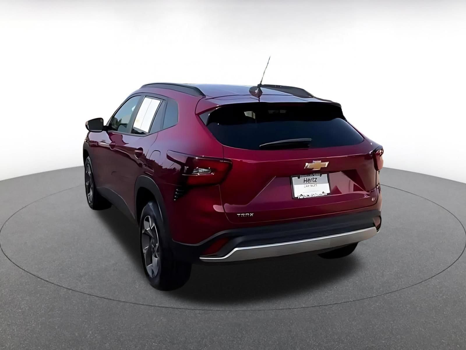 Thumbnail: 2025 Chevrolet Trax - 9