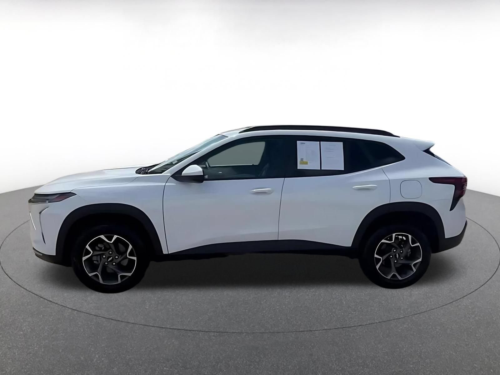 Thumbnail: 2025 Chevrolet Trax - 10