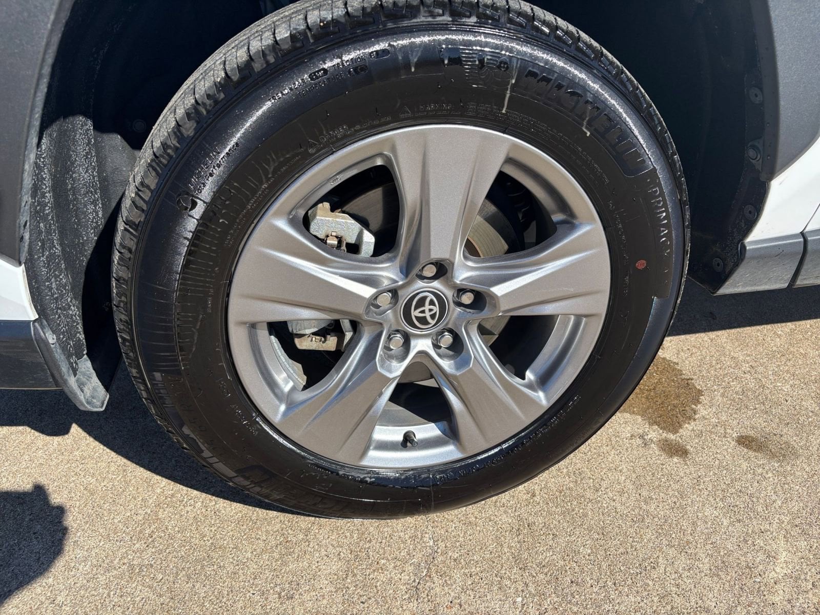 Thumbnail: 2025 Toyota RAV4 - 29