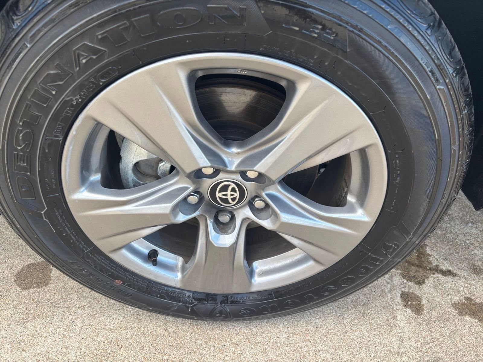 Thumbnail: 2025 Toyota RAV4 - 28