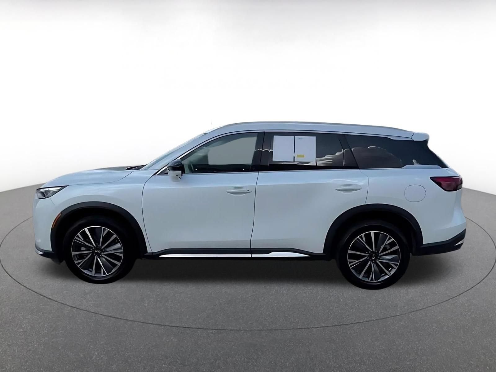 Thumbnail: 2026 INFINITI QX60 - 9