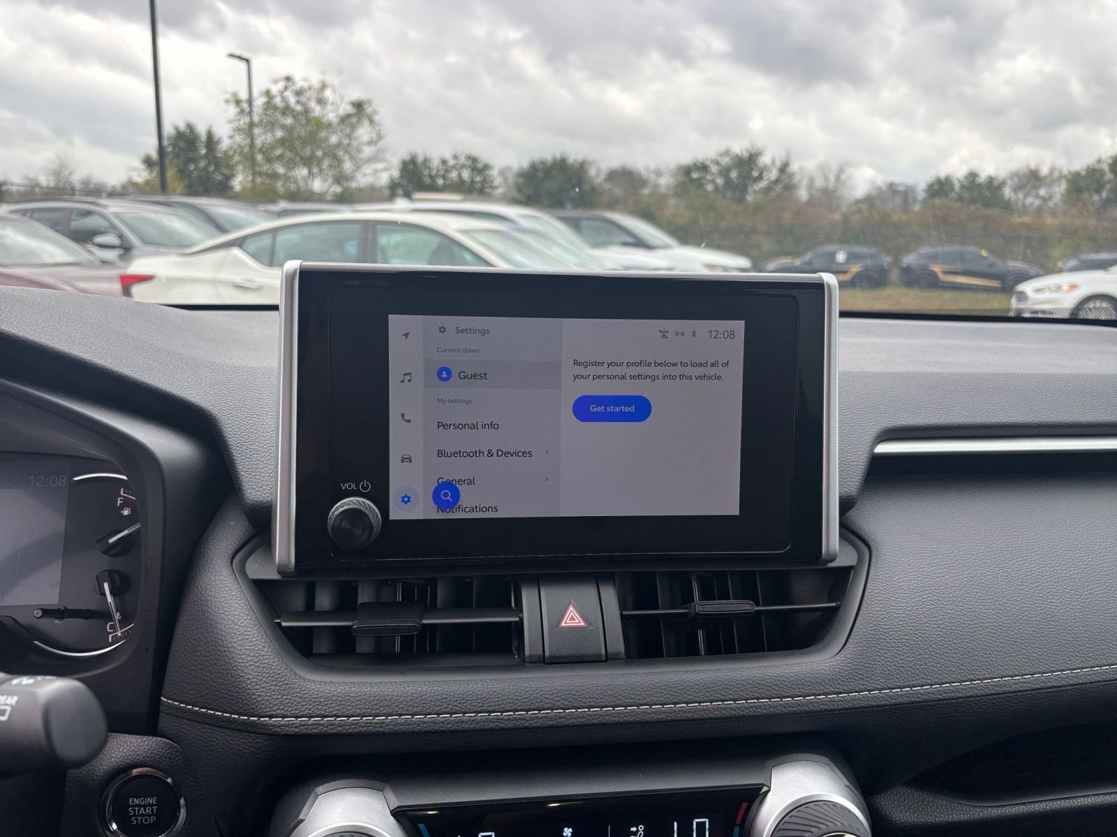 Thumbnail: 2025 Toyota RAV4 - 21