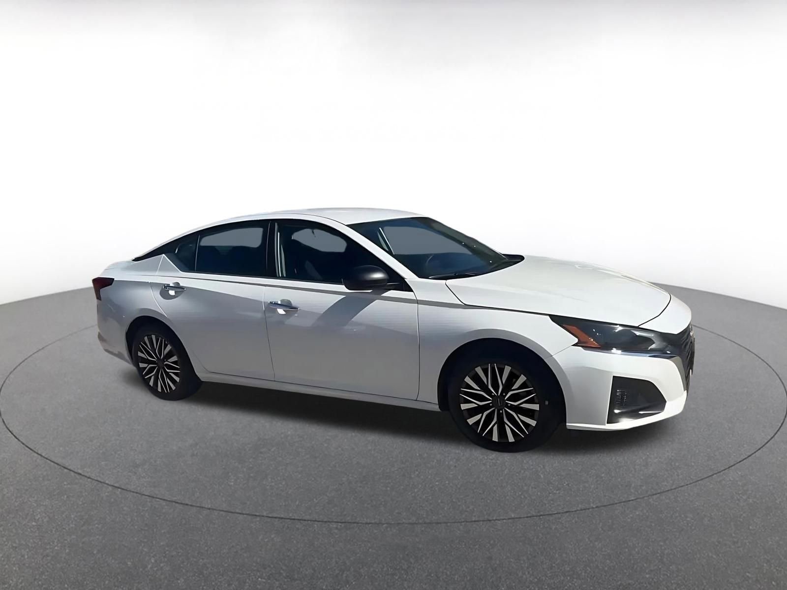 Thumbnail: 2025 Nissan Altima - 2