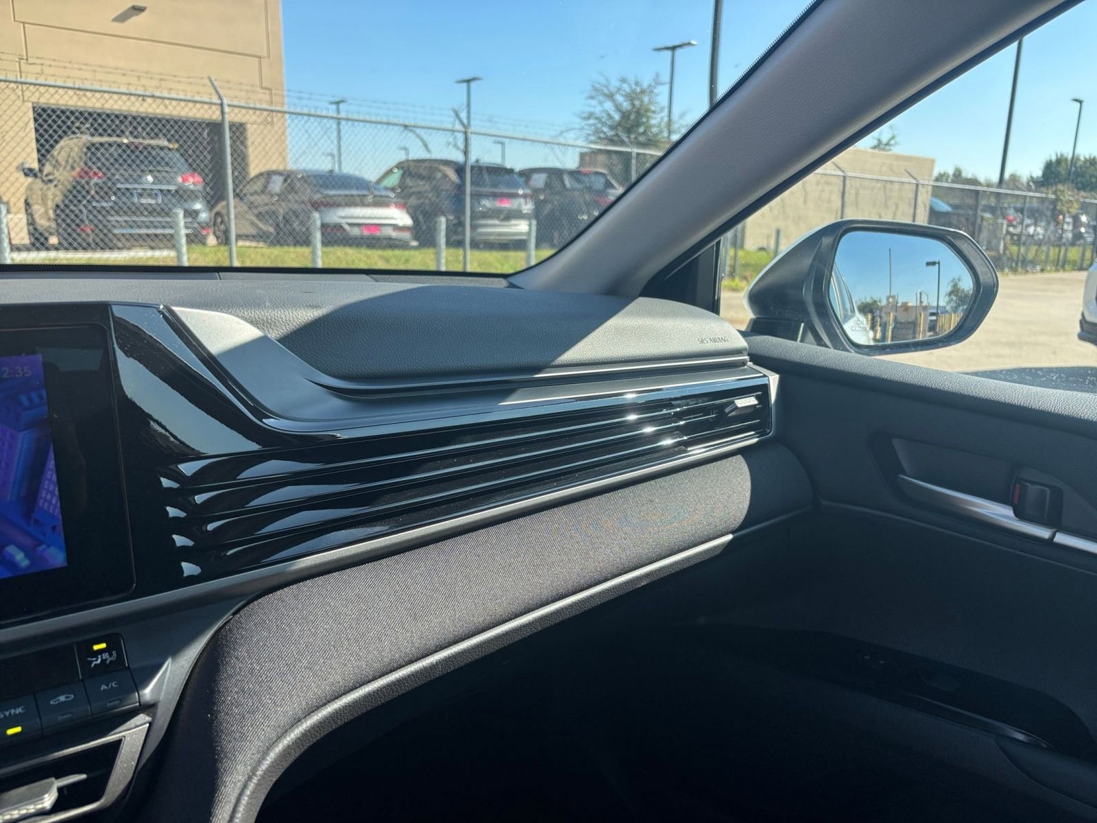 Thumbnail: 2025 Toyota Camry - 33