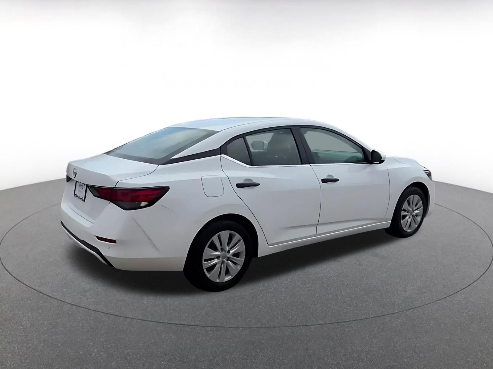 Thumbnail: 2025 Nissan Sentra - 12